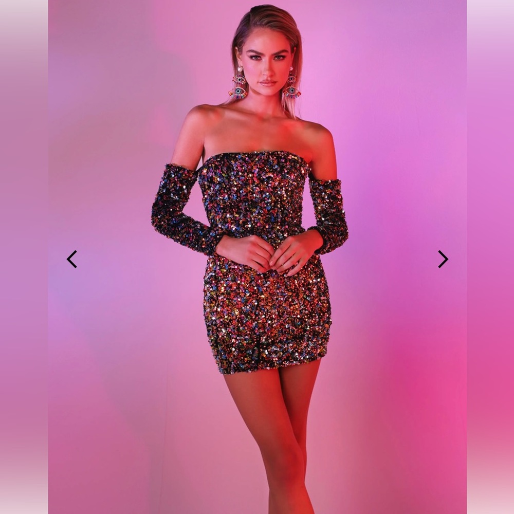 HELSI Lindsay Off-Shoulder Sequin Velvet Mini Dress